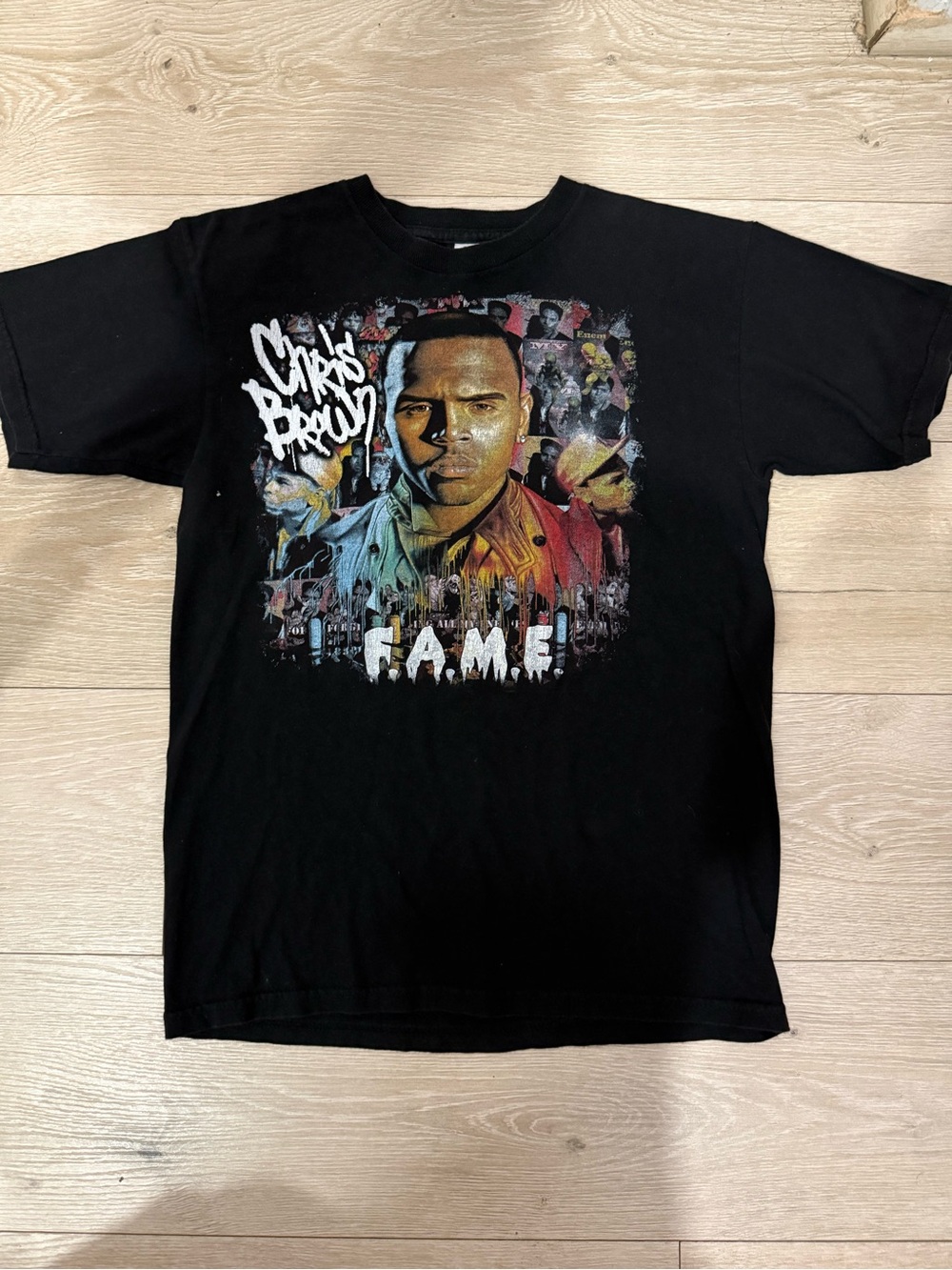 2000’s Black Chris Brown F.A.M.E (ft. Tyga, T-Pain, & BowWow) Tour Tee